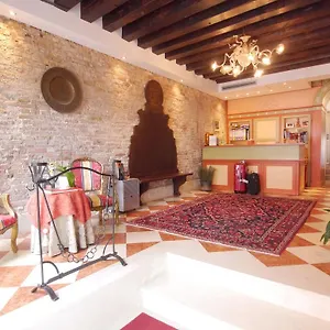 Otel Ca' Dei Polo ***
